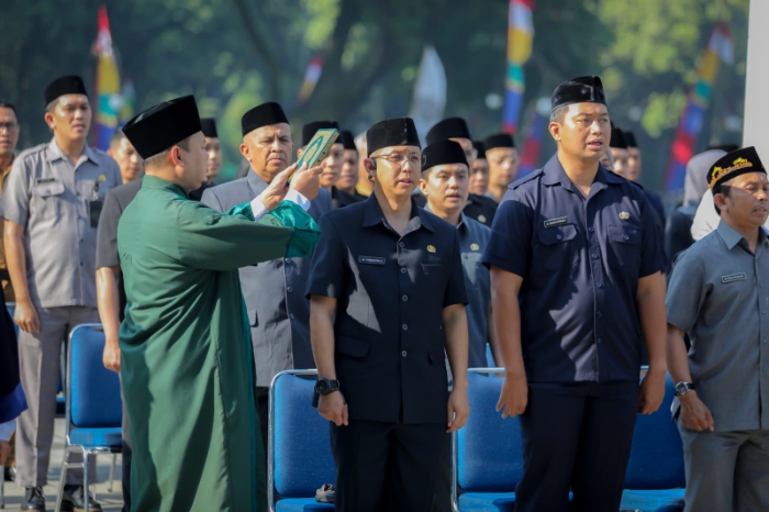 Farhan Tekankan Integritas Saat Lantik 173 Pejabat Baru Pemkot Bandung