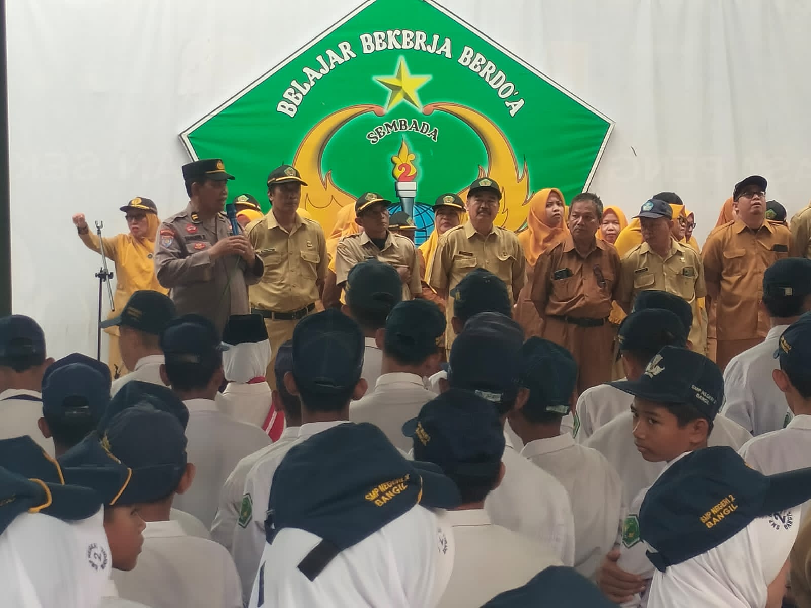 Sat Binmas Polres Pasuruan Gencarkan Program “Go To School” untuk Cegah Kenakalan Remaja dan Narkoba di Sekolah