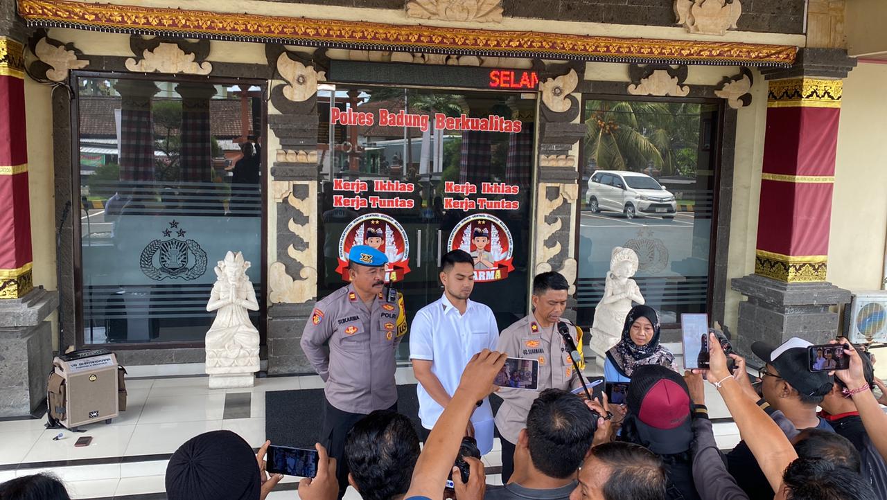 Doorstop Polres Badung, Tidak Ada Indikasi Kekerasan Dalam Kematian Wisatawan China di Clandestino Hostel