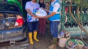 Peduli Bencana, PLN Icon Plus Gerak Cepat Distribusikan Bantuan Sembako Warga Nanggalo