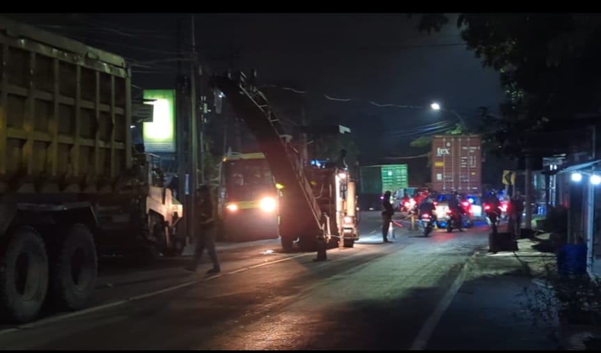 Perbaikan Jalan Provinsi Bambe–Legundi Dilanjutkan, Polisi Amankan Titik Rawan, Warga Harap Seluruh Kerusakan Ditangani