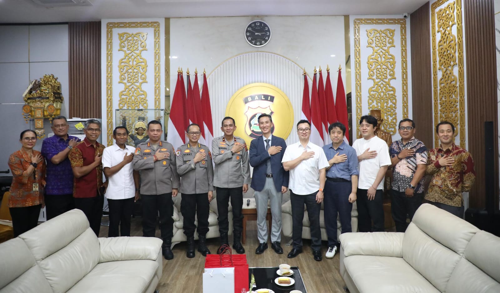 Wakapolda Bali Terima Kunjungan Kehormatan Atase Polisi Korea Selatan di Mapolda Bali