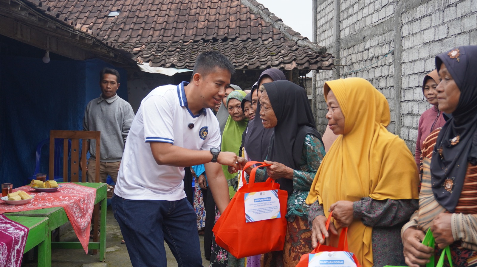 Dukung Rencana Aksi Reformasi Birokrasi Tematik 2025, Rutan Magetan Gelar Bakti Sosial di Desa Gonggang