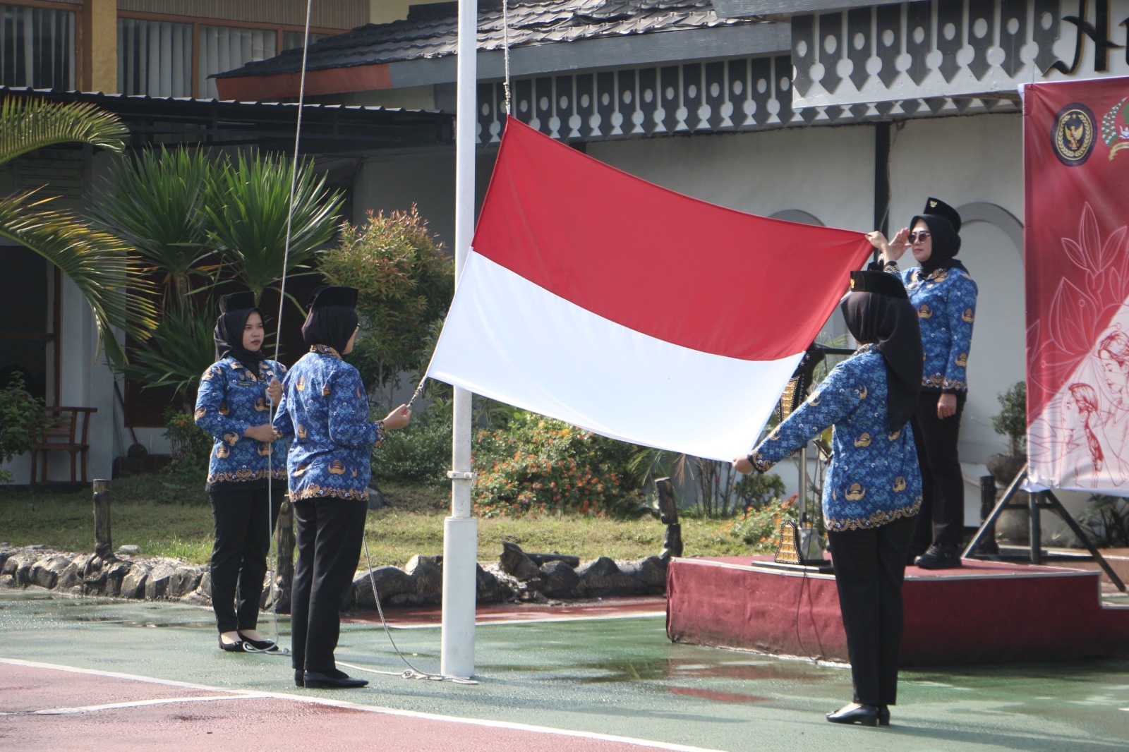 Semangat Hari Ibu, Seluruh Petugas Upacara di Lapas I Madiun Diisi Perempuan