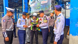 Operasi Lilin 2025, Polres Lumajang Gelar Ramp Check Gabungan di Terminal Minak Koncar