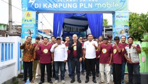 Lebih Dekat dan Praktis, Kampung PLN Mobile x ICONNET Hadirkan Akses Layanan Digital Terintegrasi bagi Warga Cerme Kidul