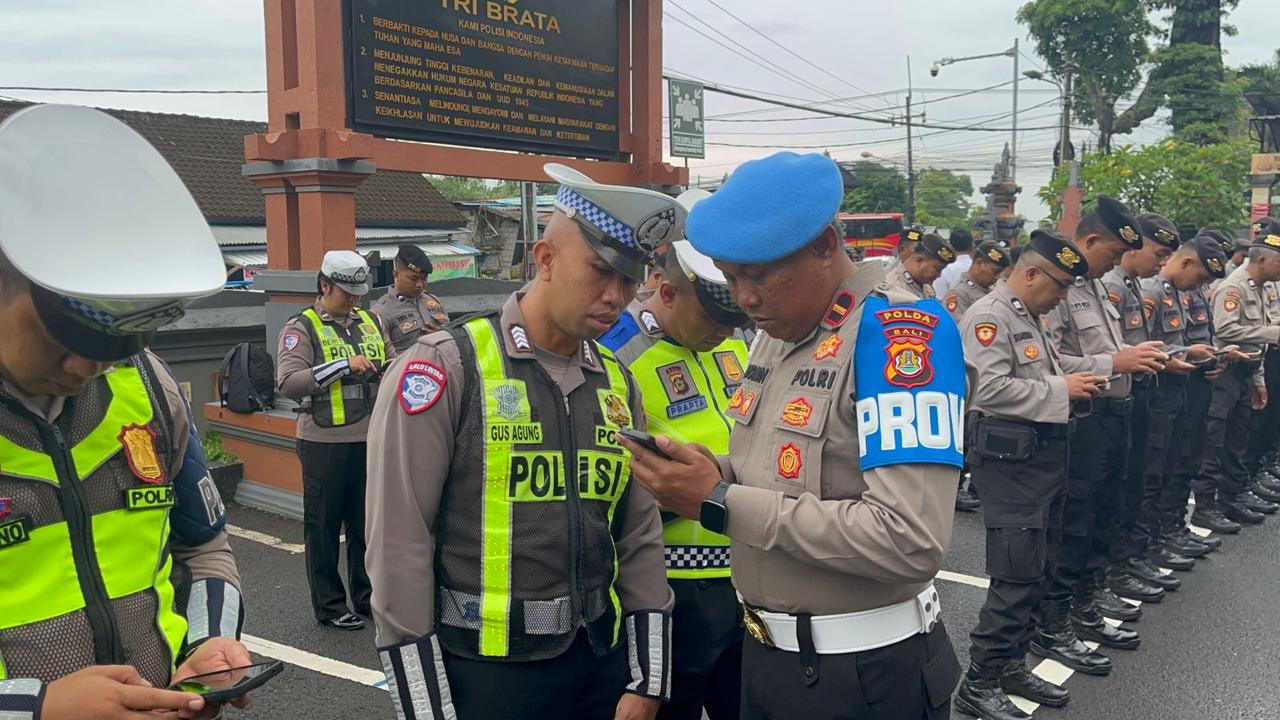 Bidpropam Polda Bali Cek HP dan Urine Anggota Polres Badung