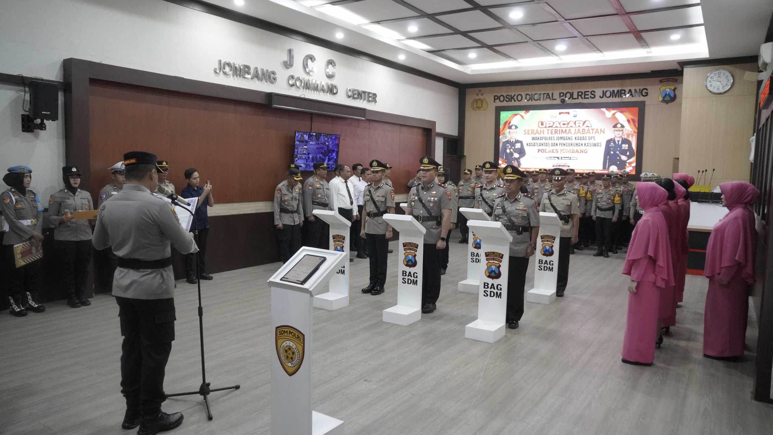 Serah Terima Jabatan Jajaran Pejabat Utama Polres Jombang