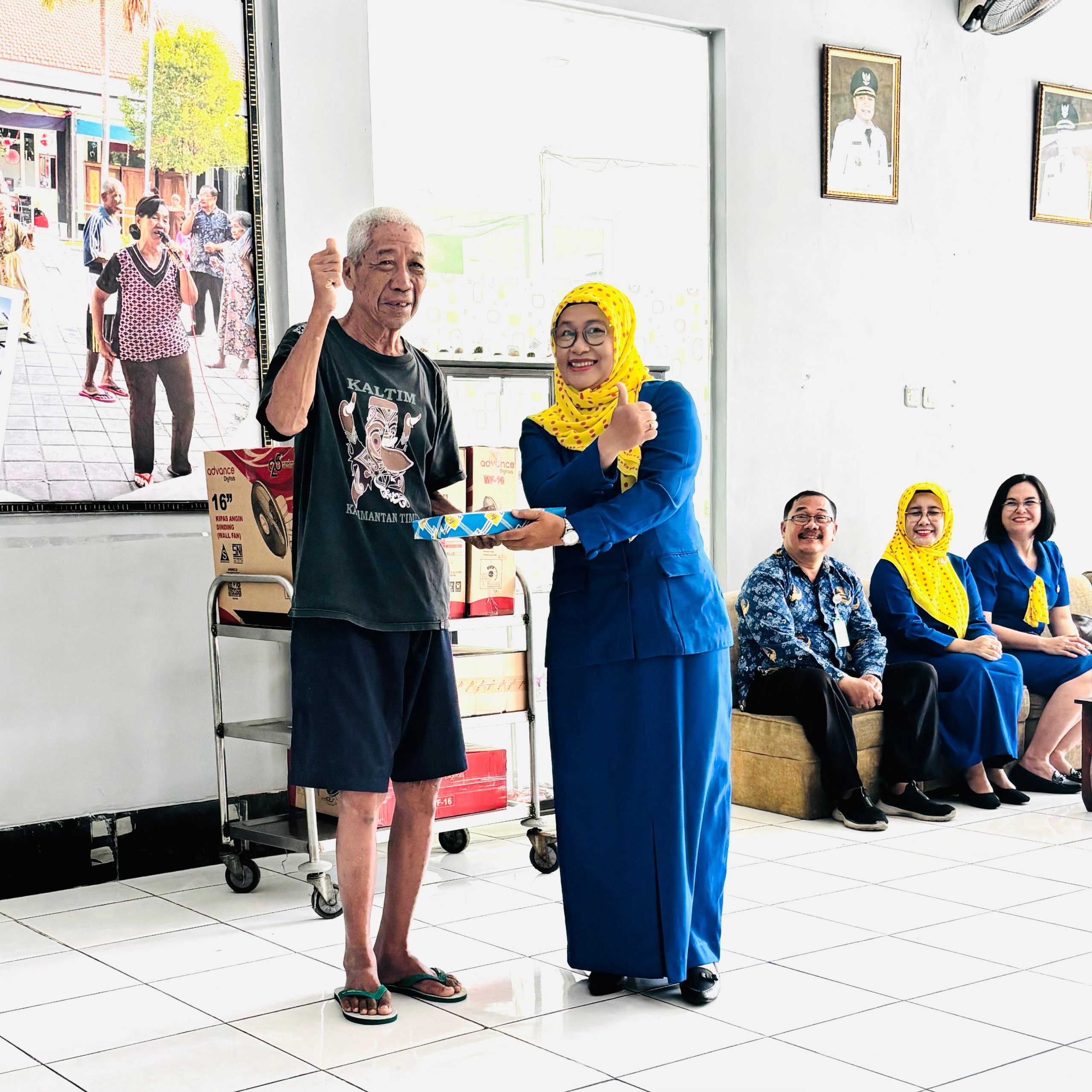 Peringati HUT ke-26 PIKK, YBM PLN dan PIKK PLN UIP JBTB Hadirkan Kebahagiaan bagi Lansia di Griya Werdha Jambangan