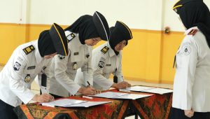 Perkuat Integritas Pegawai, Rutan Perempuan Surabaya Gelar Penandatanganan Komitmen Bersama