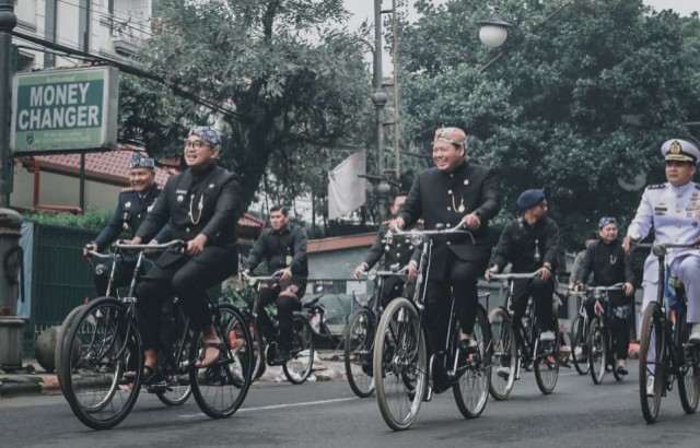 Satu Tahun Pemerintahan Bandung, Publik Menanti Terobosan Nyata