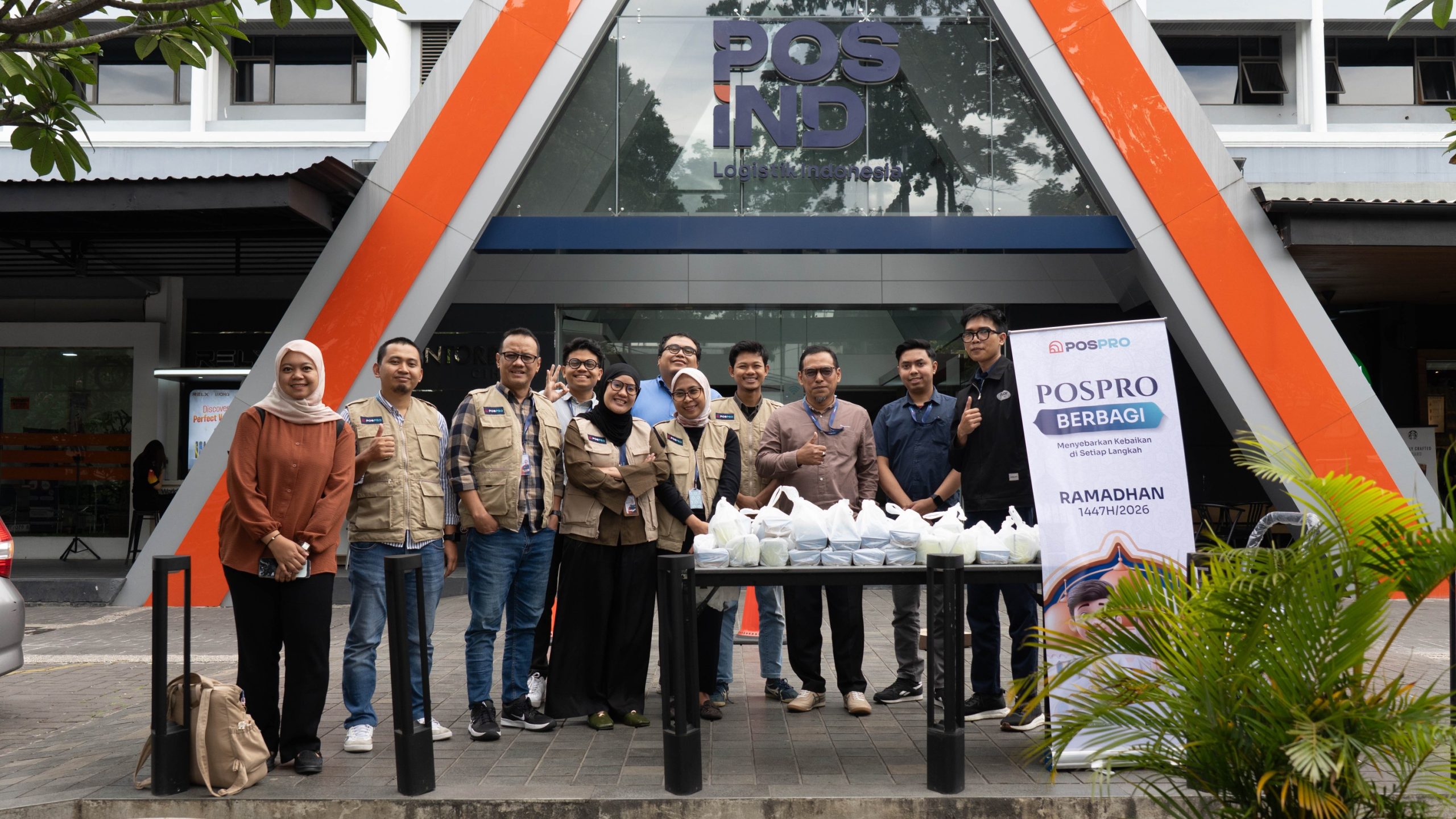 Pos Properti Indonesia Bagikan 600 Takjil di Ramadan 1447 H