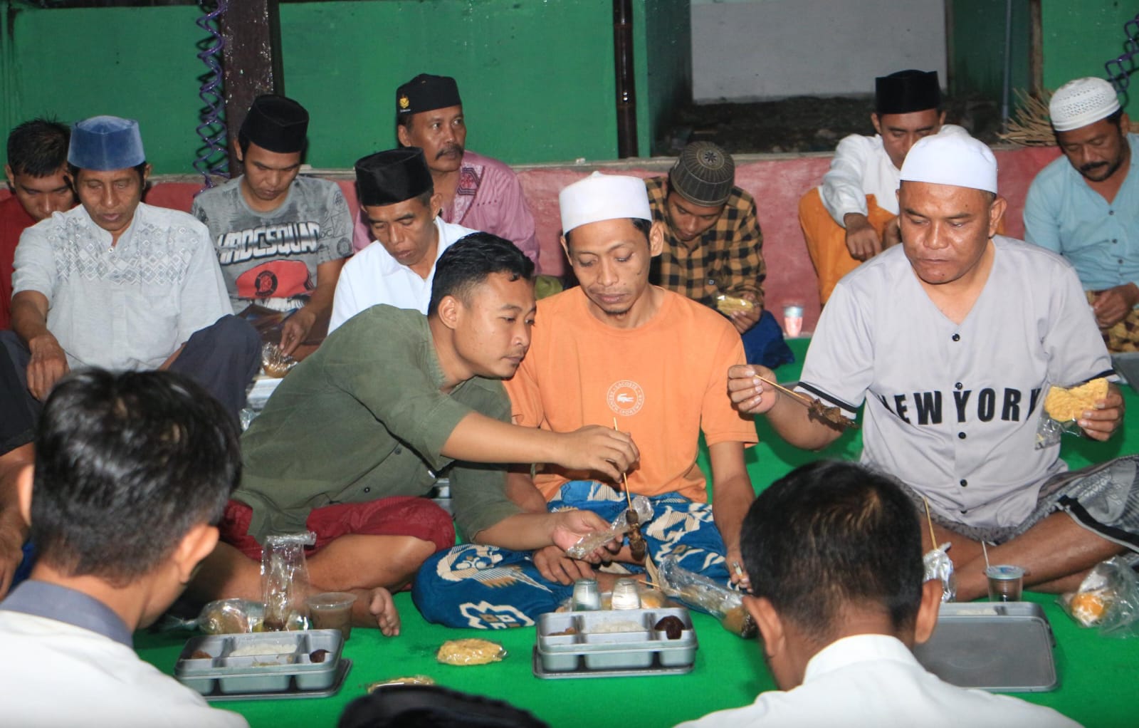 Pererat Kebersamaan di Bulan Ramadan, Lapas I Madiun Ajak Warga Binaan Buka Bersama