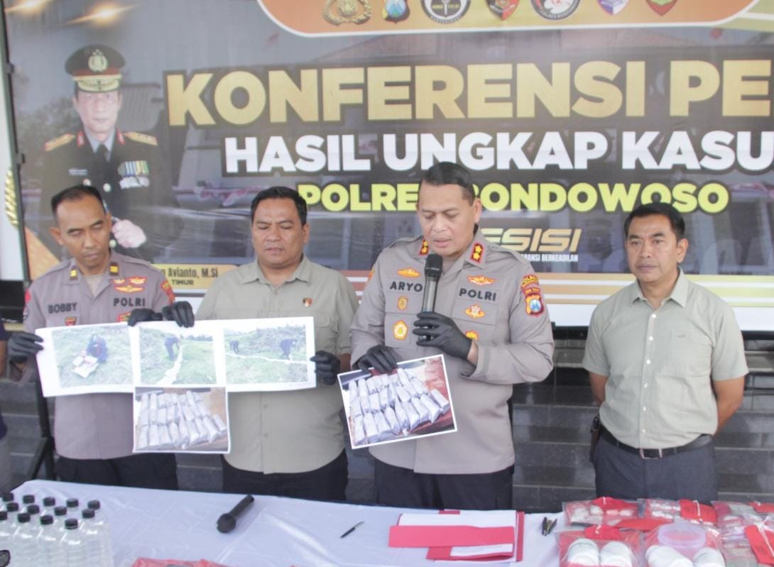Polres Bondowoso Libatkan Gegana Brimob Polda Jatim Musnahkan 25 Kg Bubuk Mercon