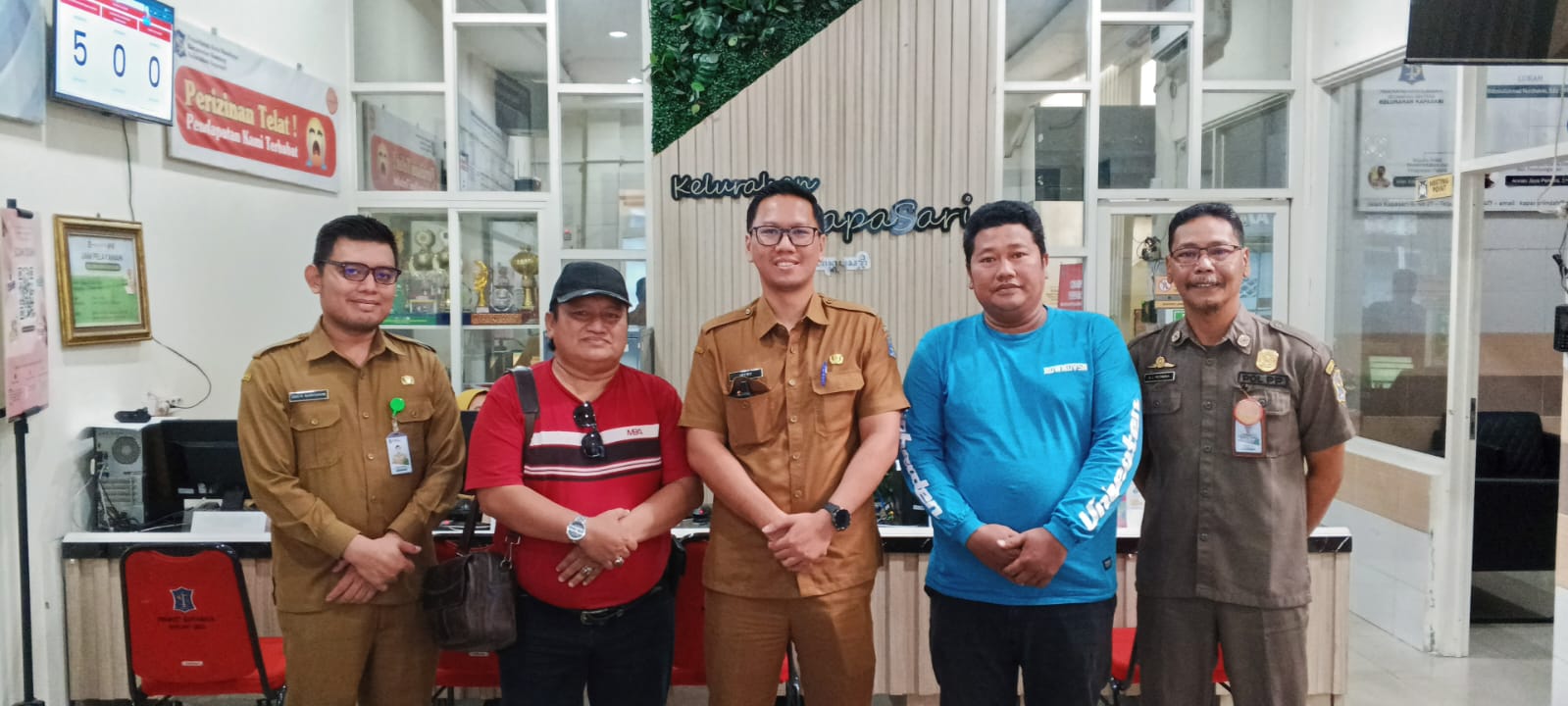 Camat Genteng dan Lurah Kapasari Bersinergi Dengan Penasihat Ormas Madas Sedarah Abah Syamsul