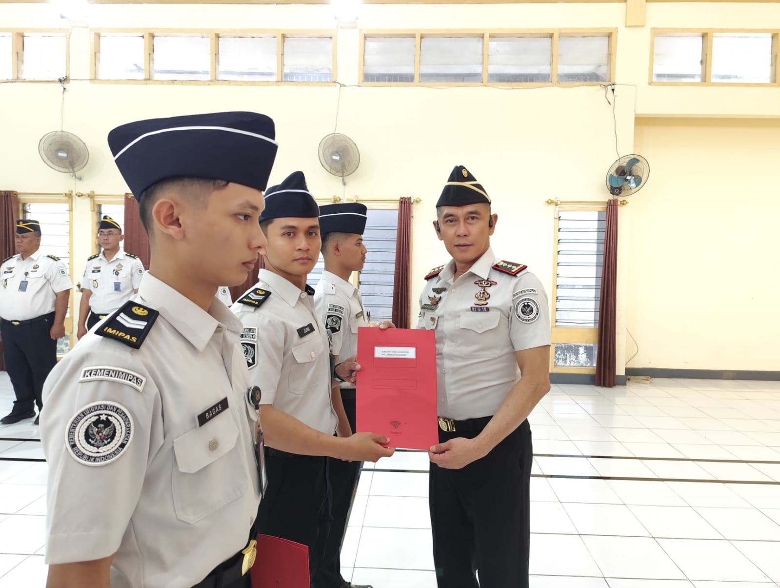 Kukuhkan Kenaikan Pangkat Kalapas Jember Tekankan Integritas dan Pelayanan Prima