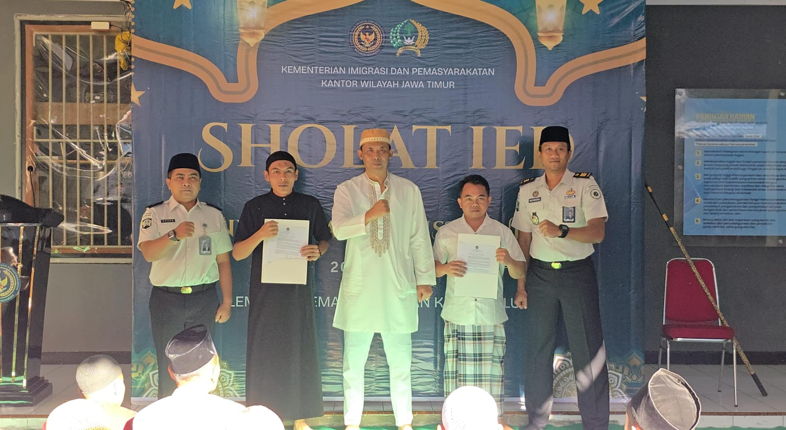 Lapas Kelas IIB Lumajang Gelar Sholat Idul Fitri dan Serahkan Remisi Khusus Hari Raya