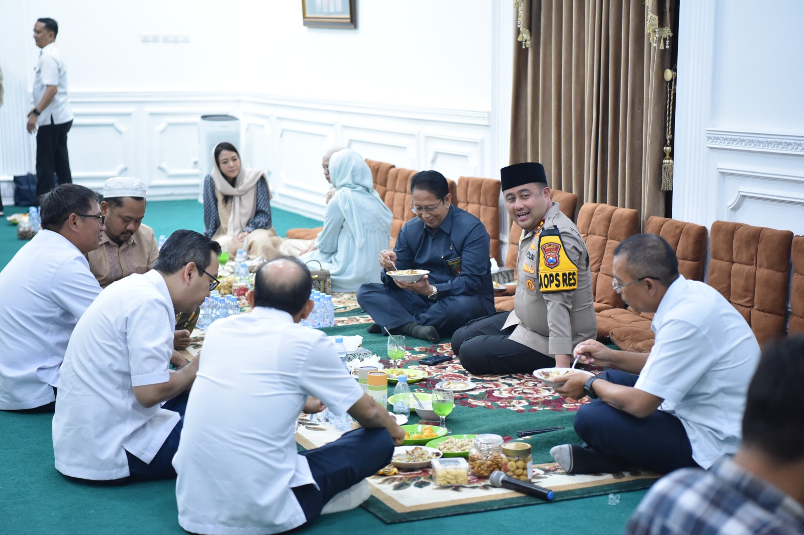 Kapolres Gresik Hadiri Halal Bihalal Bersama Forkopimda di Kediaman Bupati, Perkuat Soliditas Lintas Sektor