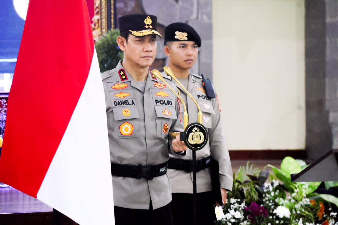 Kapolda Bali Pimpin Sertijab Karo SDM dan Dirintelkam Polda Bali, Tegaskan Penguatan Organisasi