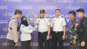 Dalam Rangka Hari Bhakti Pemasyarakatan ke-62, Rutan Surabaya Laksanakan Razia, Perkuat Komitmen Zero Halinar