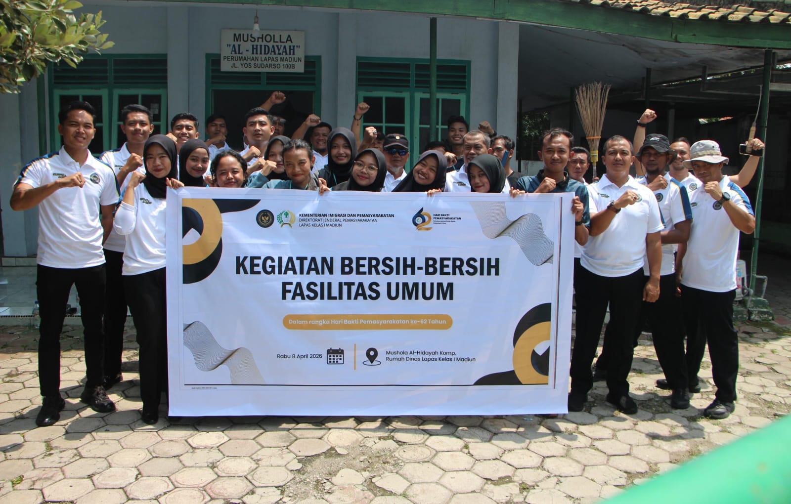 Peduli Lingkungan Sambut HBP ke-62, Lapas I Madiun Laksanakan Bersih-Bersih Fasilitas Umum
