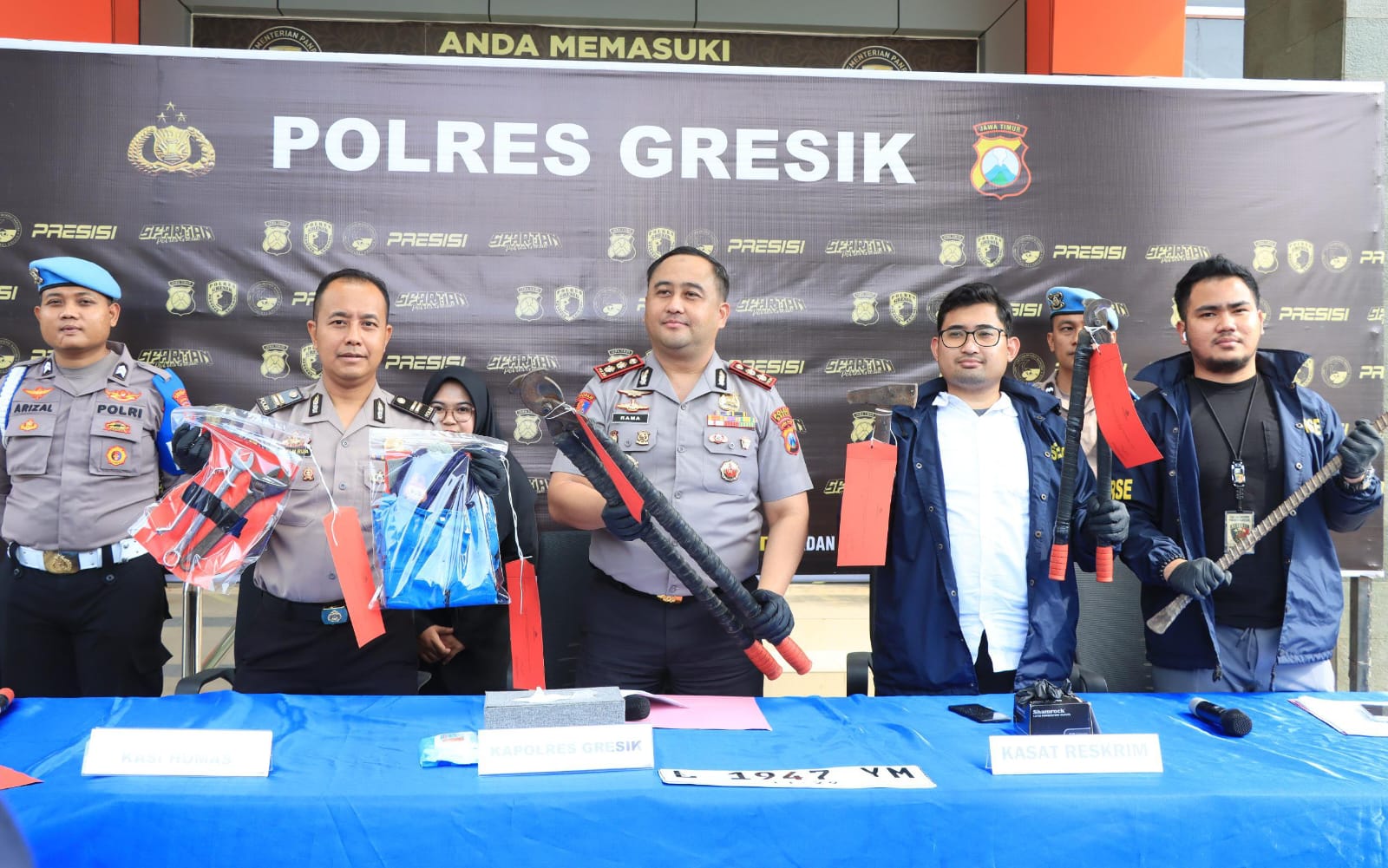 Polres Gresik Amankan Komplotan Residivis Pencuri Kabel PLN Lintas Daerah