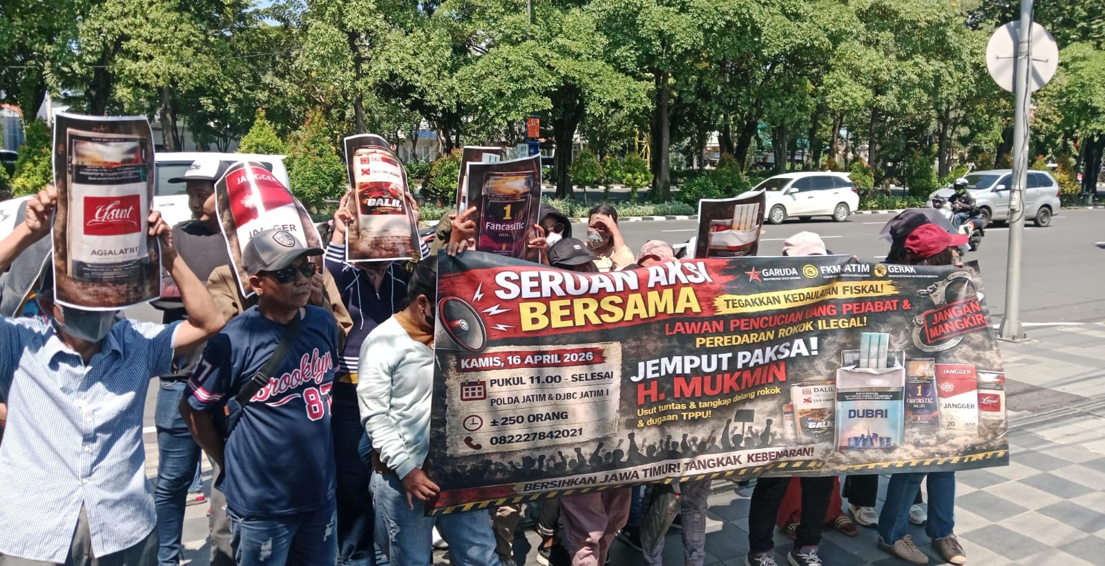 Aksi di Polda Jatim: Desak KPK Bongkar H. Mukmin & Bekingan APH