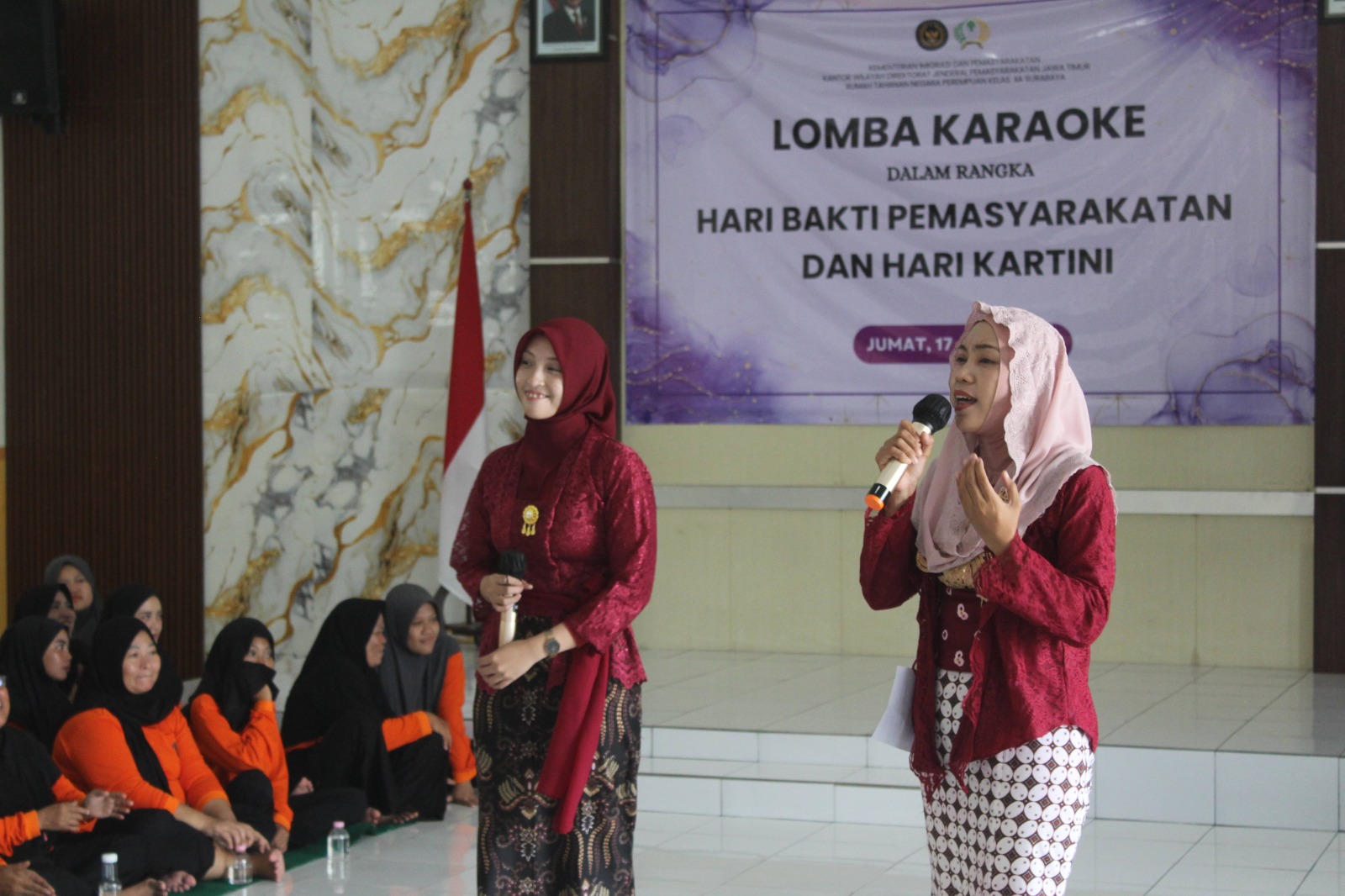 Tampilkan Kreativitas Pegawai, Lomba Karaoke Rutan Perempuan Surabaya Berlangsung Meriah dan Inspiratif