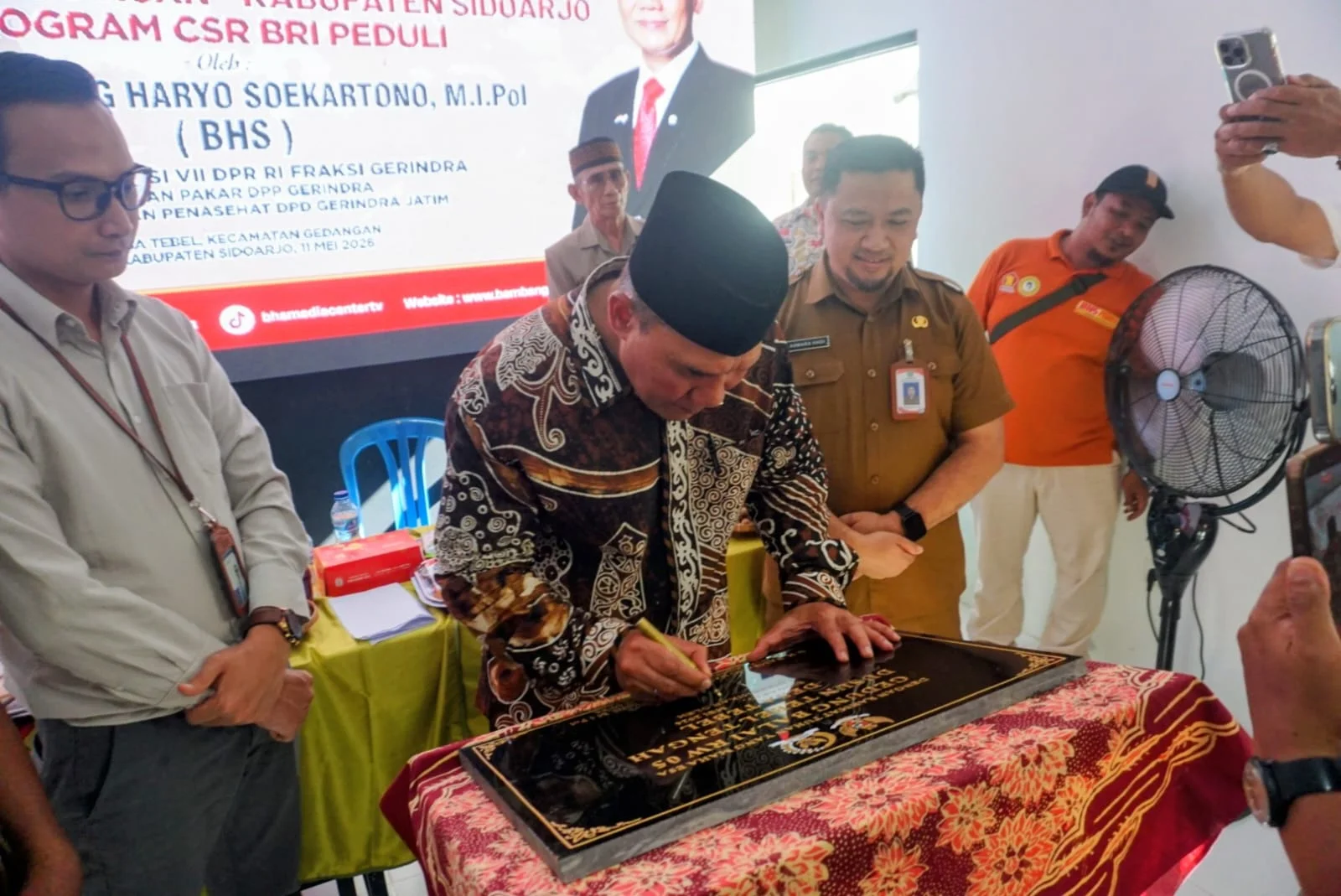 Bambang Haryo Fasilitasi Renovasi Balai RW di Gedangan, Warga Siapkan Pusat Kegiatan Bersama
