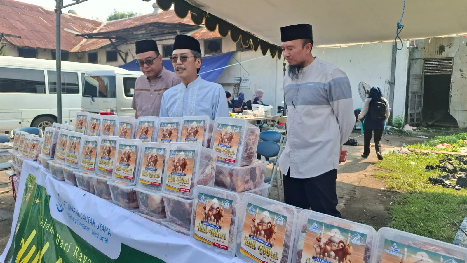 PT Dharma Lautan Utama Sembelih 110 Ekor Sapi Kurban