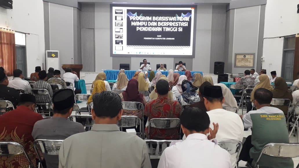 Dinas Pendidikan Dan Kebudayaan Kab.Jombang Sosialisasikan Peluang Emas! Beasiswa S1 bagi Siswa Berprestasi dan Tidak Mampu. 