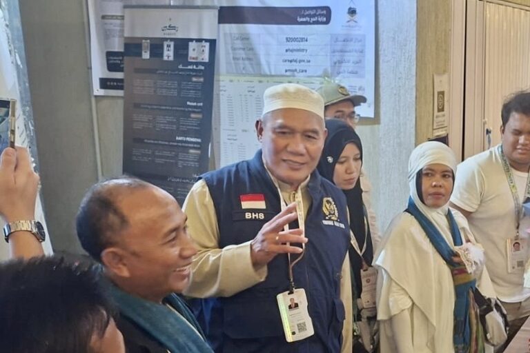 Tinjau Maktab Jemaah Indonesia di Makkah, Bambang Haryo Apresiasi Konsumsi dan Layanan Kesehatan Haji 2026