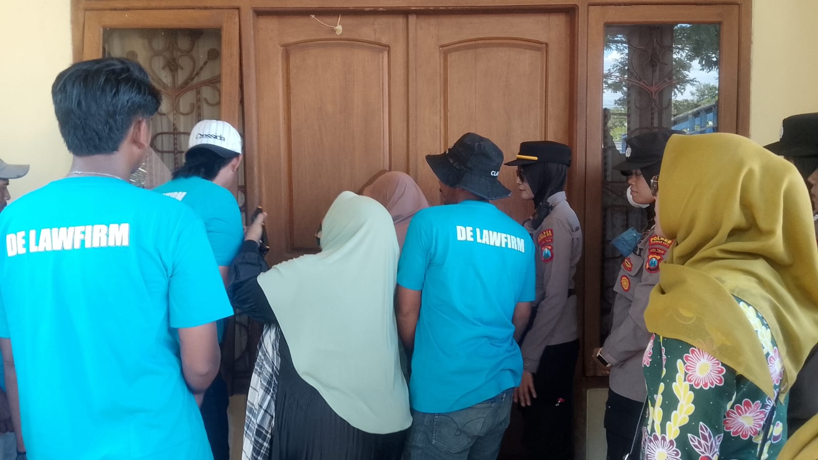 Eksekusi Rumah Hasil Lelang Di Grati Sempat Alot Penghuni Tolak Pengosongan Rumah
