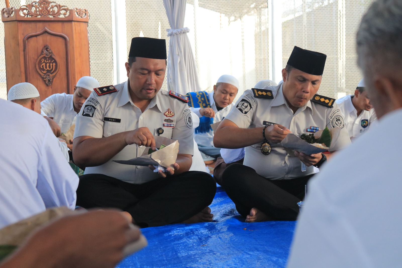 “Baru Pertama Kali Rasanya”, Usai Sholat Ied Warga Binaan Antusias Ikuti Makan Pecel Prasmanan Bersama