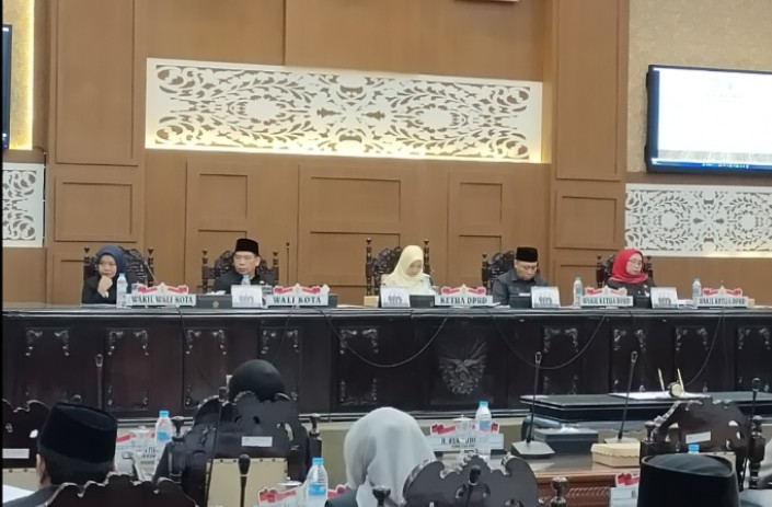 Fraksi PDI Perjuangan DPRD Probolinggo Dorong Perda Usaha Mikro Jadi Senjata Lindungi Ekonomi Rakyat