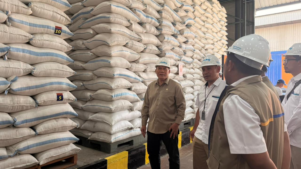 Bambang Haryo Kaget Stok Beras Jatim Tembus 1,5 Juta Ton, Minta Distribusi Jangan Sampai Macet