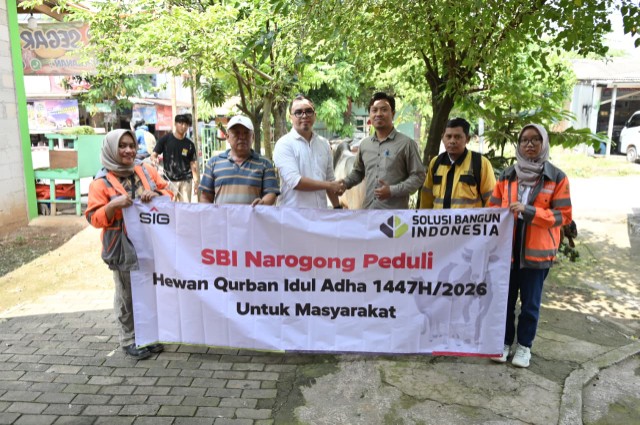 SBI Narogong Salurkan 27 Hewan Kurban, Warga Binaan Ikut Terlibat