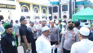 Polres Gresik Libatkan Ratusan Personel Layanan Pengamanan Haul Habib Abu Bakar Assegaf ke-71