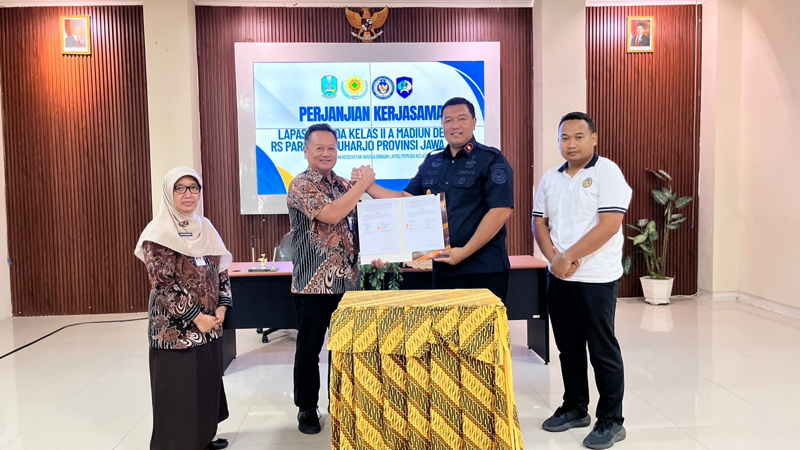 Kesehatan Warga Binaan Jadi Prioritas, Lapas Pemuda Madiun Gandeng RS Paru Manguharjo Tandatangani Perjanjian Kerja Sama