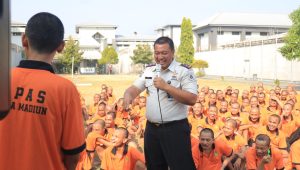 Hangat dan Humanis, Kalapas Pemuda Madiun Bekali Warga Binaan Baru dengan Semangat Perubahan