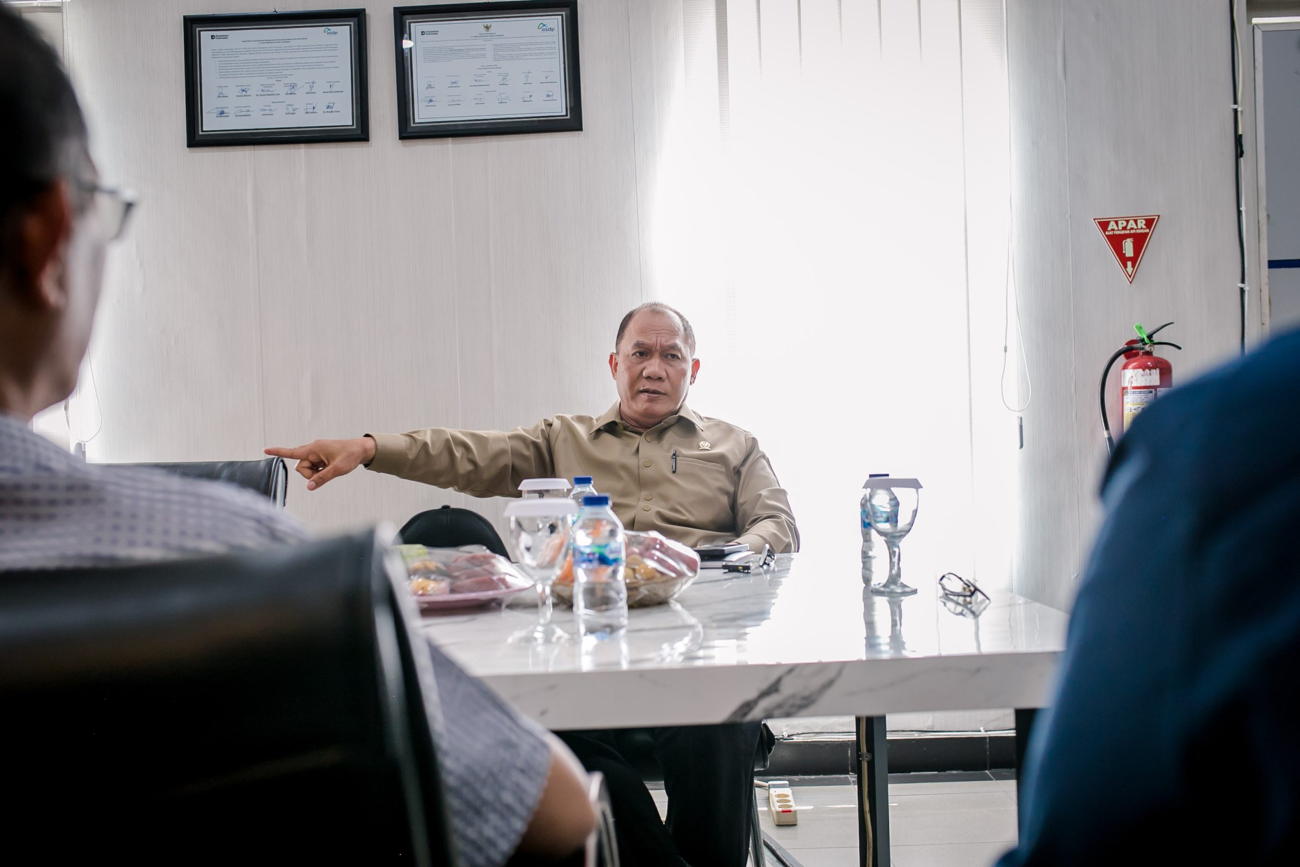 Bambang Haryo Soroti 20 Kapal Ferry Menganggur Akibat Minimnya Dermaga di Kayangan–Pototano