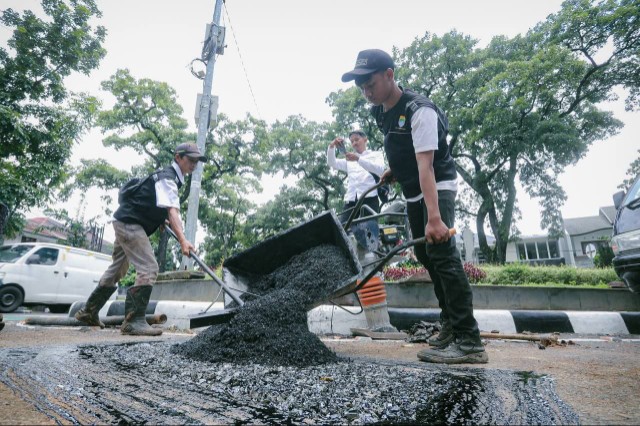 Sejumlah Koridor Wisata Bandung Mulai Berubah, Penataan Jalan dan Trotoar Terus Berjalan