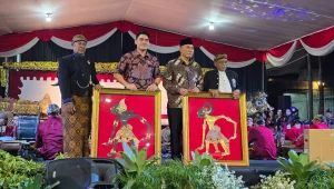 BHS Sebut Pagelaran Wayang Kulit Mampu Gerakkan UMKM dan Lestarikan Budaya