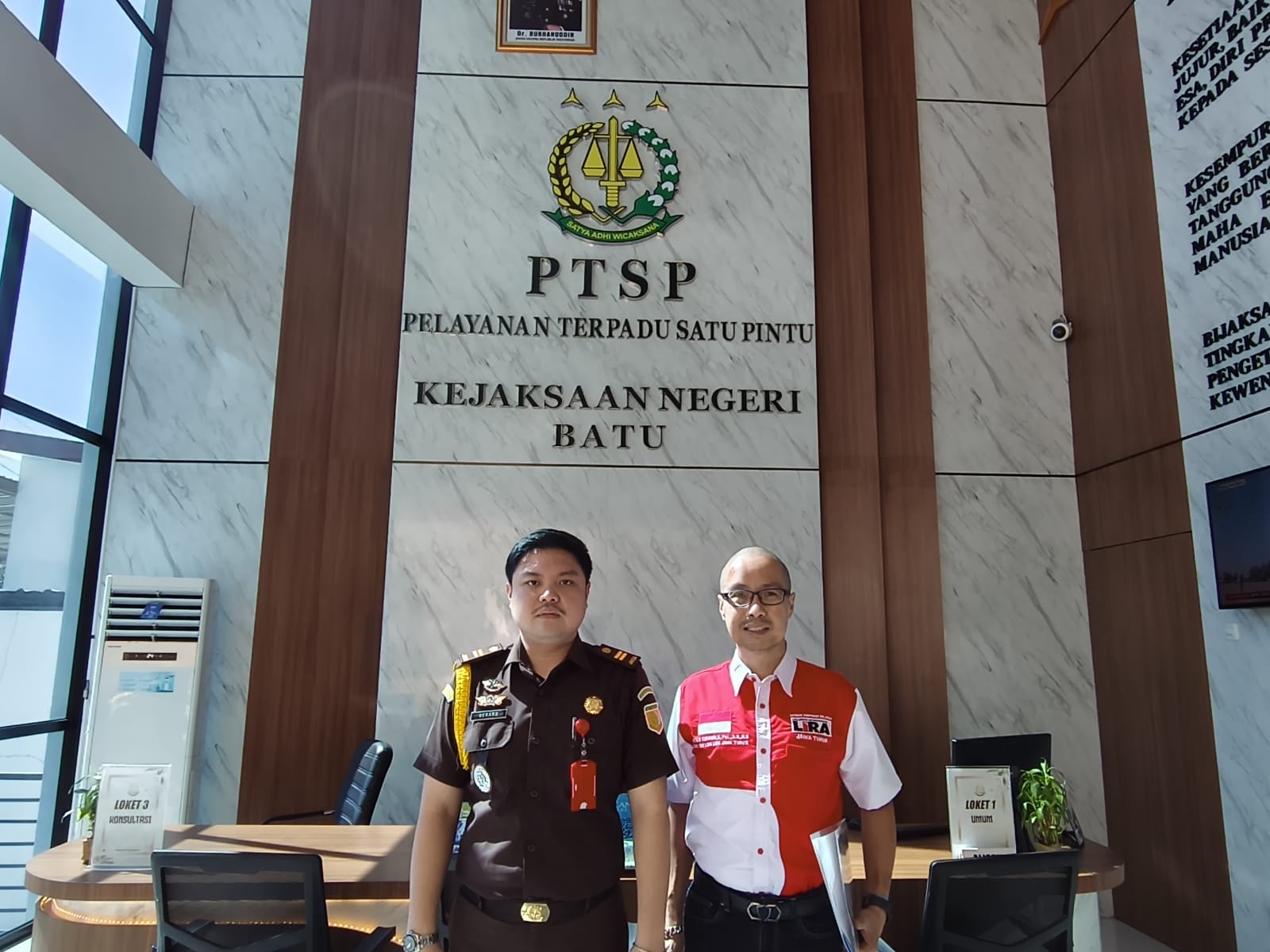 Audiensi dengan Kejari Batu, LBH LIRA Jatim Apresiasi Kinerja JPU dan Minta Hukuman Terberat bagi Pelaku Jika Terbukti
