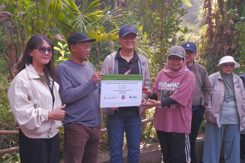 USB Green Action Donasikan 1.000 Pohon untuk Jaga Kawasan Hulu Bandung
