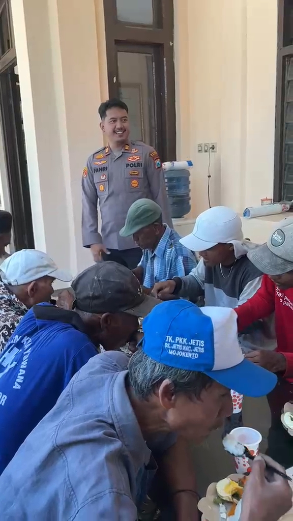 Cara Unik Polsek Wringinanom Dekati Masyarakat, Warga Sempat Kaget Saat Tiba di Mapolsek
