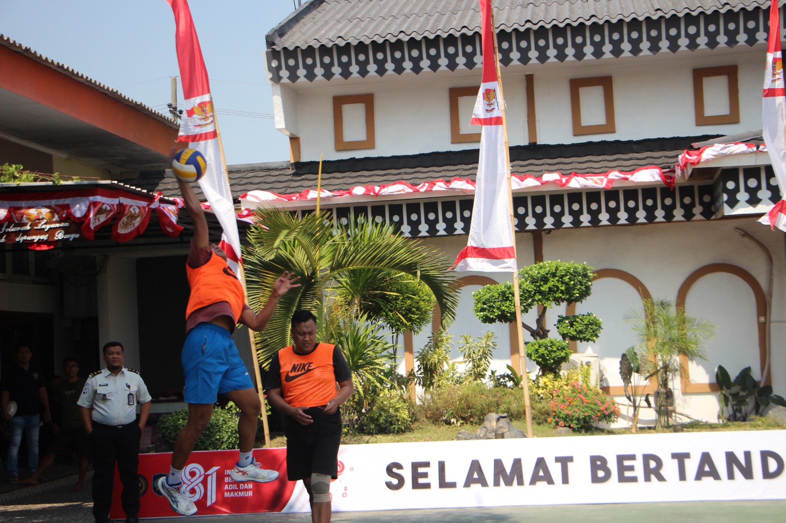 Adu Strategi dan Kekompakan di Partai Puncak, Final Bola Voli Jadi Panggung Sportivitas Warga Binaan Lapas Kelas I Madiun