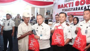 Sambut Kemerdekaan dengan Kepedulian, Pemasyarakatan Korwil Madiun Gelar Bakti Sosial Bersama Masyarakat