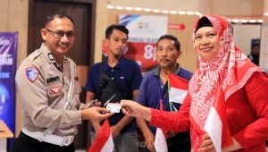 Satlantas Polres Gresik Hadiahkan “SIM Gratis” Untuk 17 Warga yang Lahir 17 Agustus