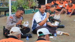 Penuhi Janji Warga Binaan, Lapas Pemuda Madiun Tutup HUT Ke-81 RI dengan Makan Nasi Padang Bersama dan Bagikan Hadiah Pemenang Lomba